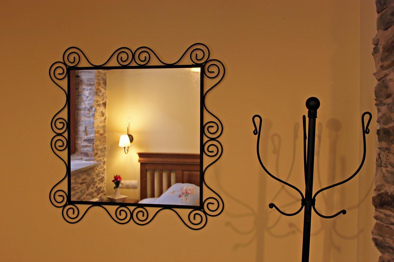 Apartamentos El Llago Boal Luaran gambar
